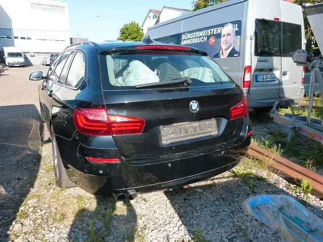 Gebraucht BMW 525 Luxury Line 218 PS (160 kW) 2014 Schwarz Kombi