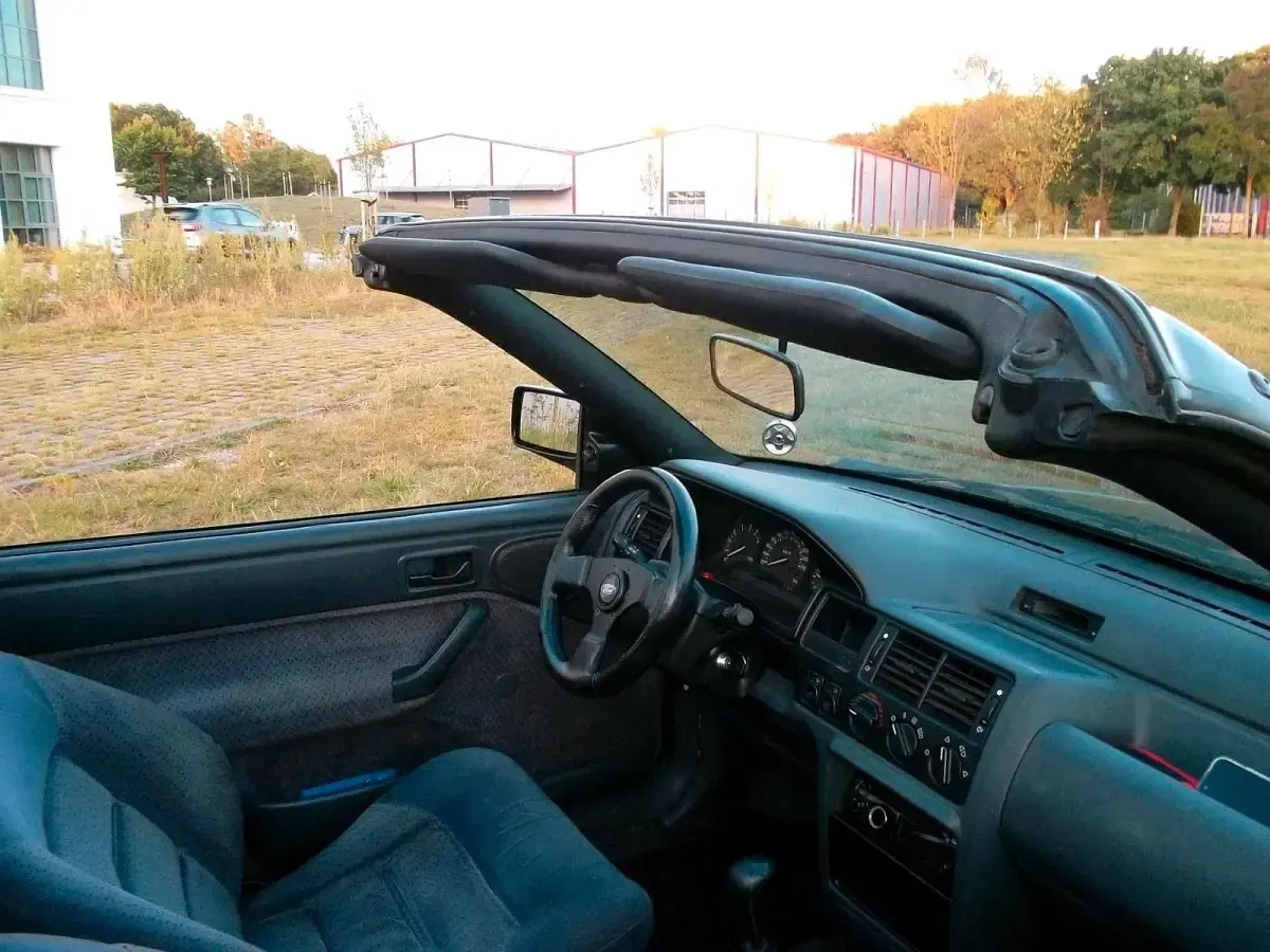 Gebraucht Ford Escort Cabriolet 105 PS (77 kW) 1991 Schwarz Cabrio