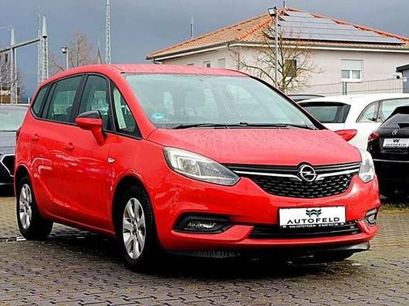 Gebraucht Opel Zafira 140 PS (102 kW) 2017 Rot Van / Kleinbus