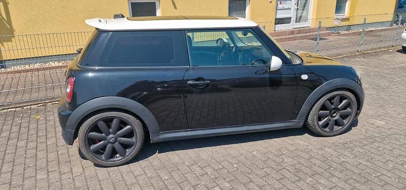 Gebraucht Mini John Cooper Works 184 PS (135 kW) 2010 Schwarz Kleinwagen