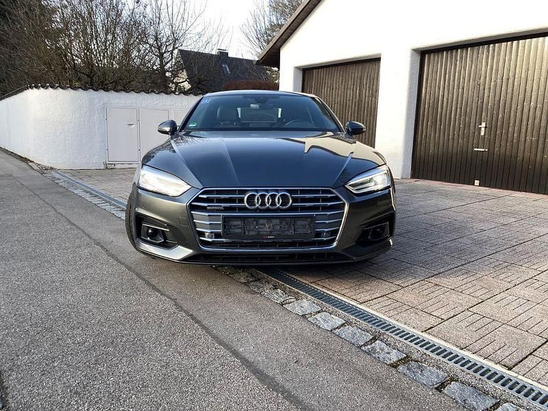 Grau Gebraucht 2017 Audi A5 Sportback Sport Limousine | 25.500 € (Fairer Preis) - Bild 1/4