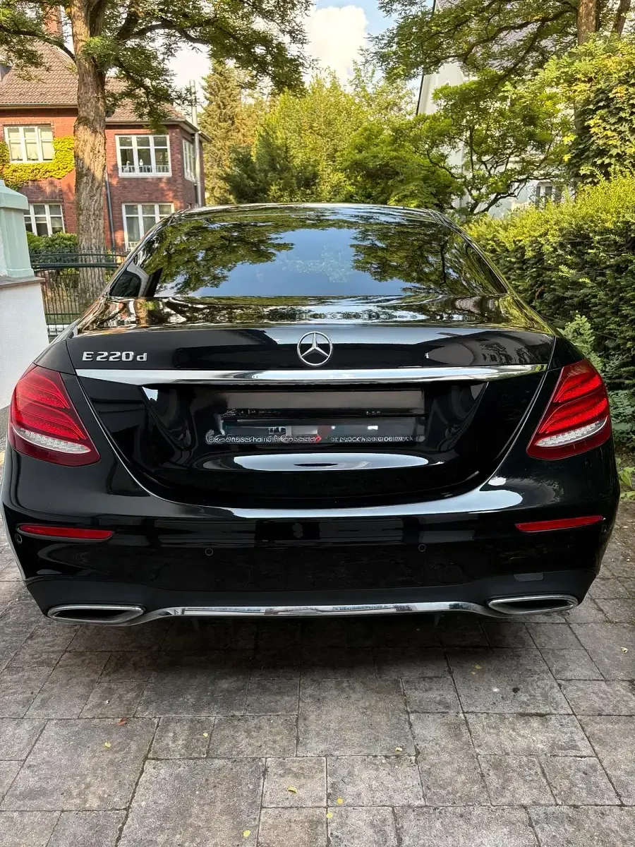 Gebraucht Mercedes 220 AMG line 195 PS (143 kW) 2018 Schwarz Limousine