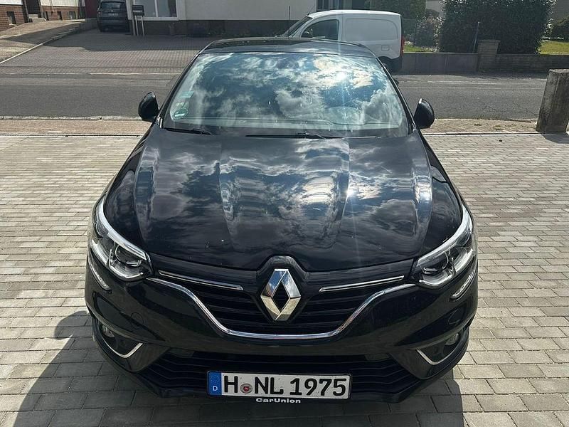 Schwarz Gebraucht 2019 Renault Mégane IV LIMITED Limousine | 9.199 € (Guter Preis) - Bild 1/4