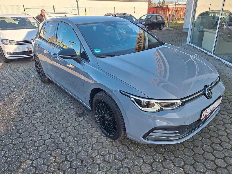 Gebraucht VW Golf VIII Move 116 PS (85 kW) 2024 Grau Limousine
