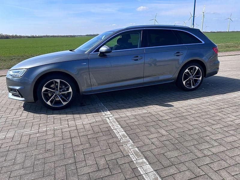 Gebraucht Audi A4 190 PS (139 kW) 2016 Grau Kombi