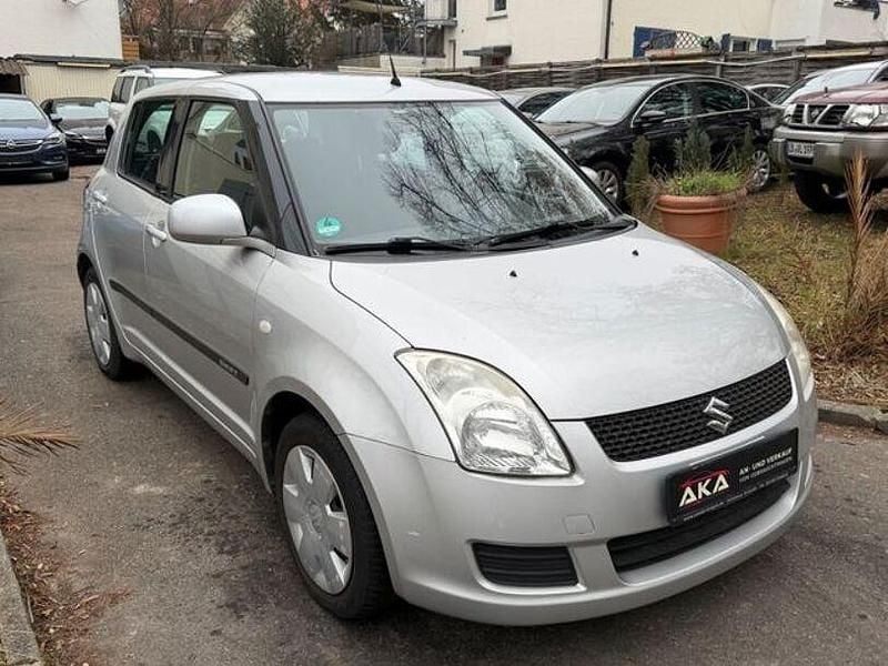 Gebraucht Suzuki Swift Snow 92 PS (67 kW) 2010 Silber Kleinwagen