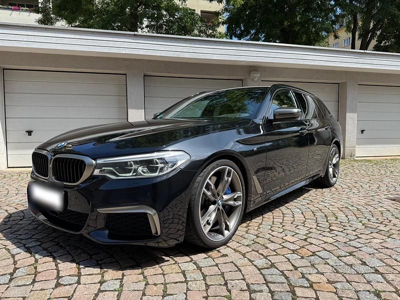 Gebraucht BMW M550 Shadowline 400 PS (294 kW) 2019 Schwarz Limousine