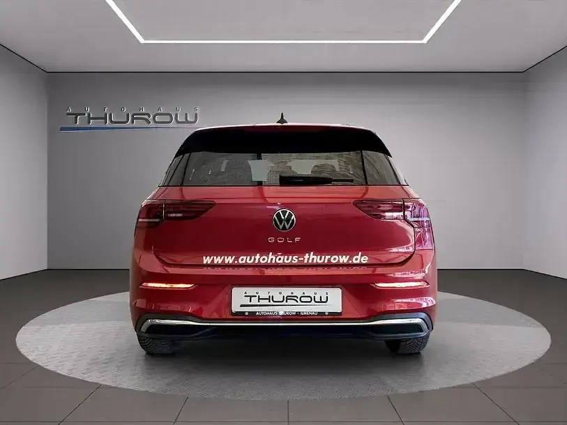 Gebraucht VW Golf VIII Goal 150 PS (110 kW) 2024 Rot Limousine