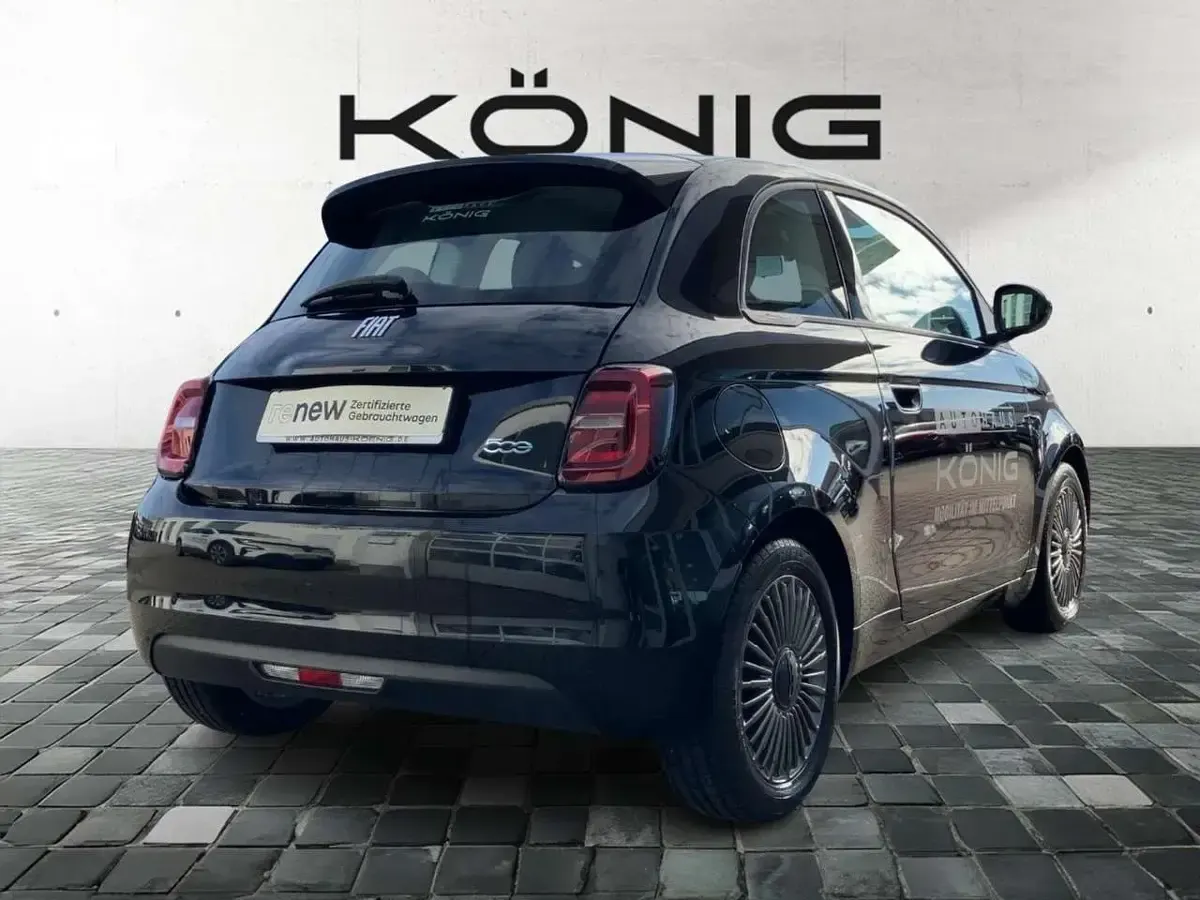 Gebraucht Fiat 500e Icon 86 kW (118 PS) 2022 Onyx schwarz Limousine