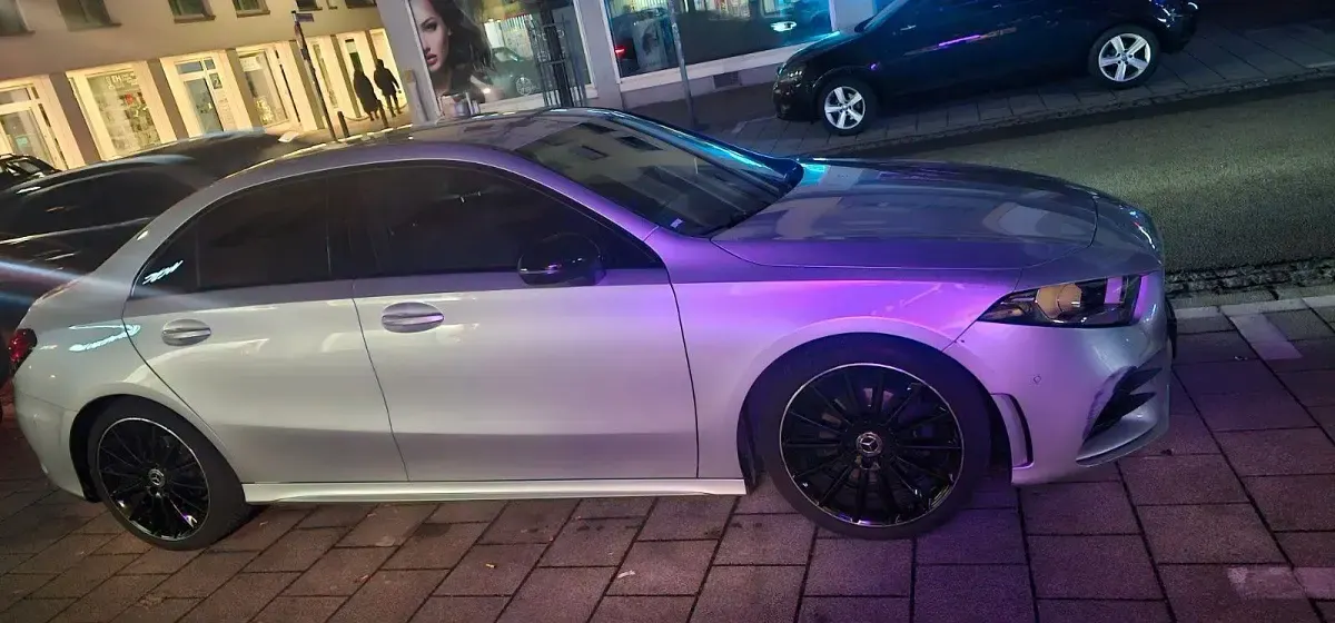 Gebraucht Mercedes A200 AMG line 163 PS (119 kW) 2020 Silber Limousine