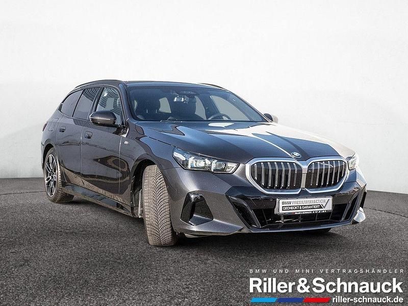 Gebraucht BMW 520 M Sport 190 PS (139 kW) 2025 Grau Kombi