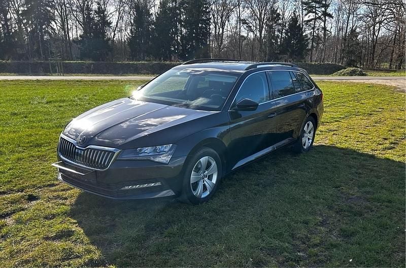 Gebraucht Skoda Superb 150 PS (110 kW) 2021 Schwarz Kombi