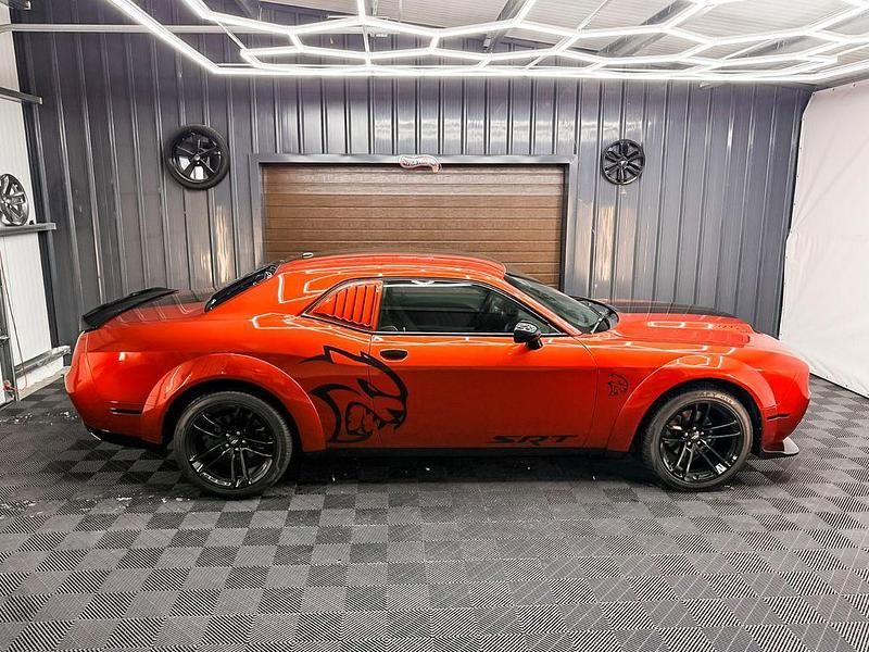 Gebraucht Dodge Challenger 306 PS (225 kW) 2021 Orange Coupé