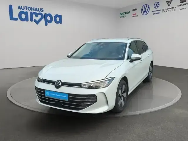 Gebraucht VW Passat IQ Drive 150 PS (110 kW) 2024 Weiss Kombi