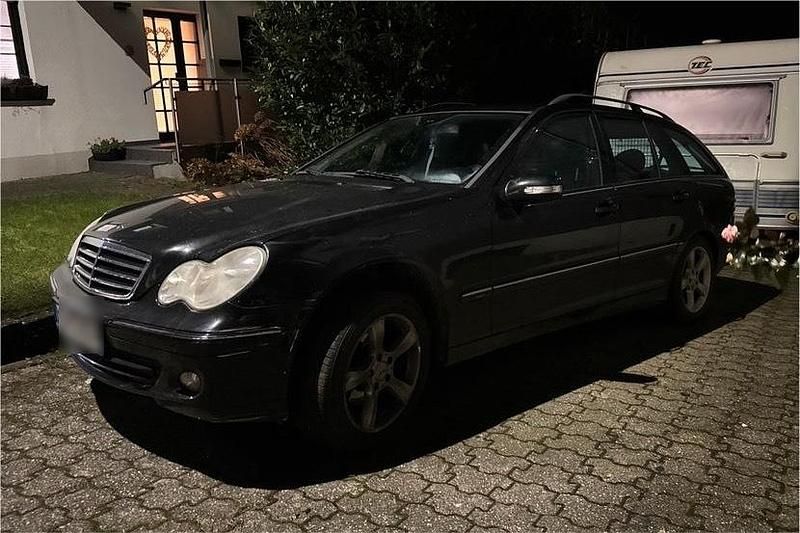 Schwarz Gebraucht 2005 Mercedes C200 Kombi | 800 € (Superpreis) - Bild 1/4