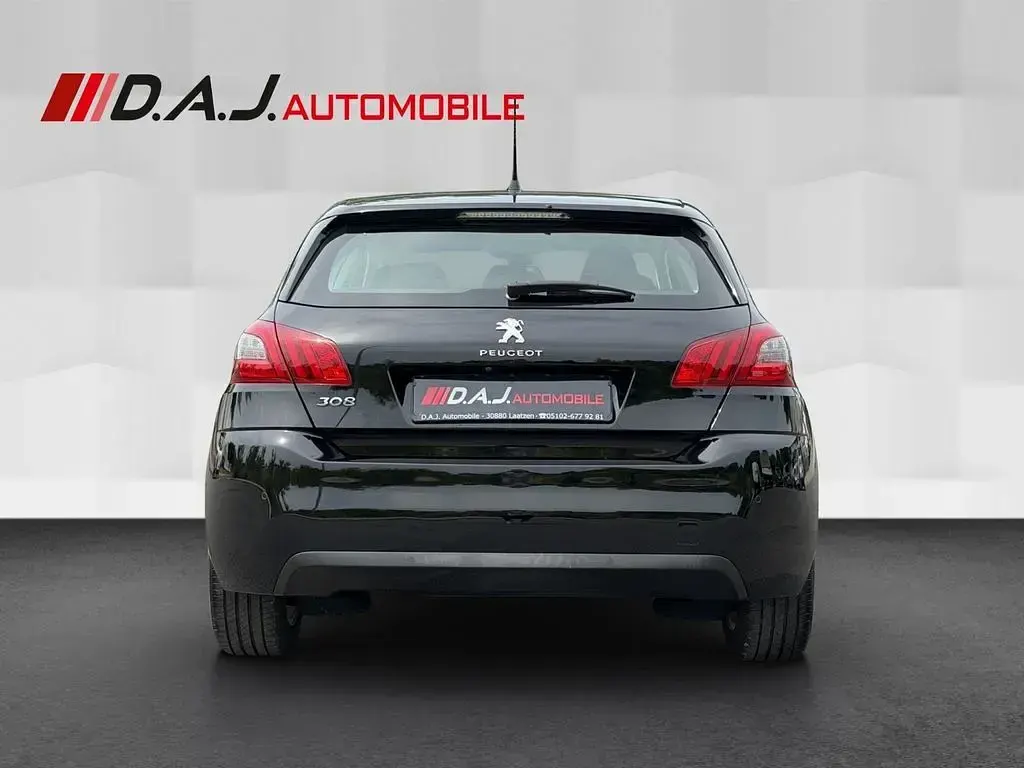 Gebraucht Peugeot 308 Active 131 PS (96 kW) 2019 Schwarz Limousine