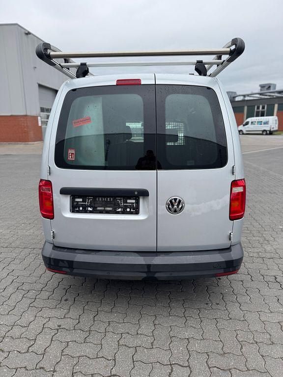 Gebraucht VW Caddy Maxi 102 PS (75 kW) 2015 Silber Van / Kleinbus