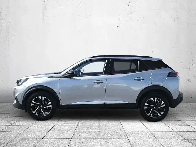Gebraucht Peugeot 2008 Allure 101 PS (74 kW) 2022 Artense silber metallic SUV