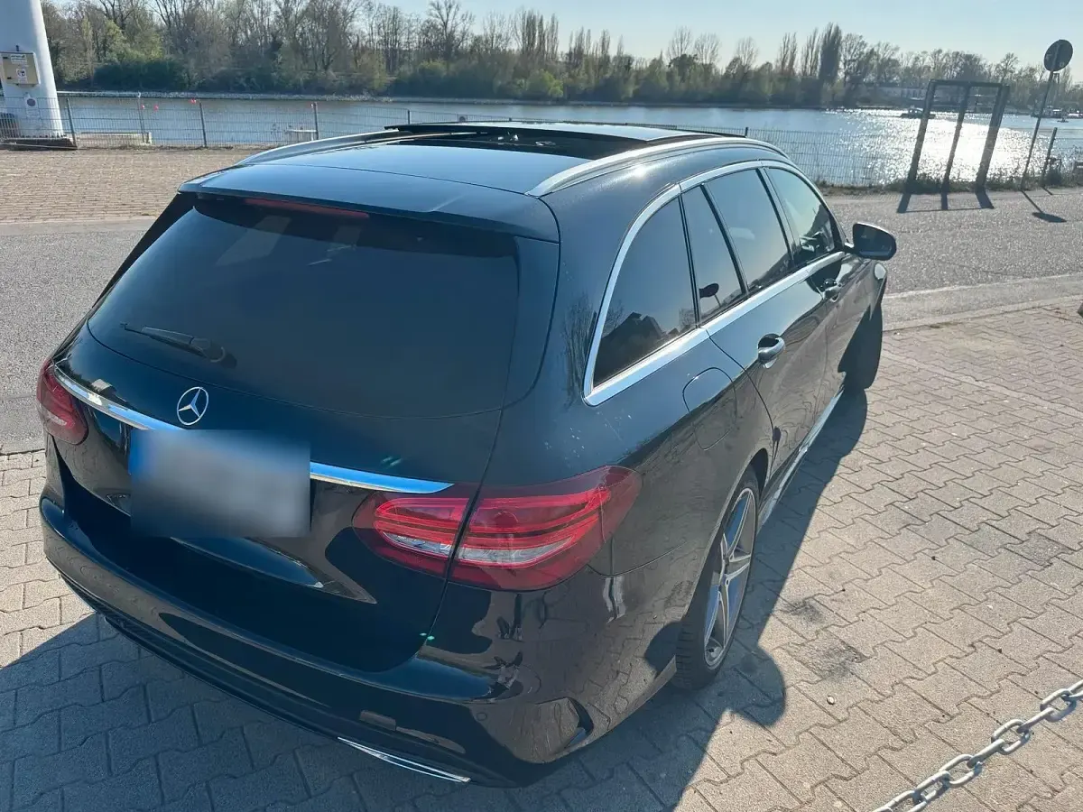 Gebraucht Mercedes C250 AMG line 204 PS (150 kW) 2015 Schwarz Kombi