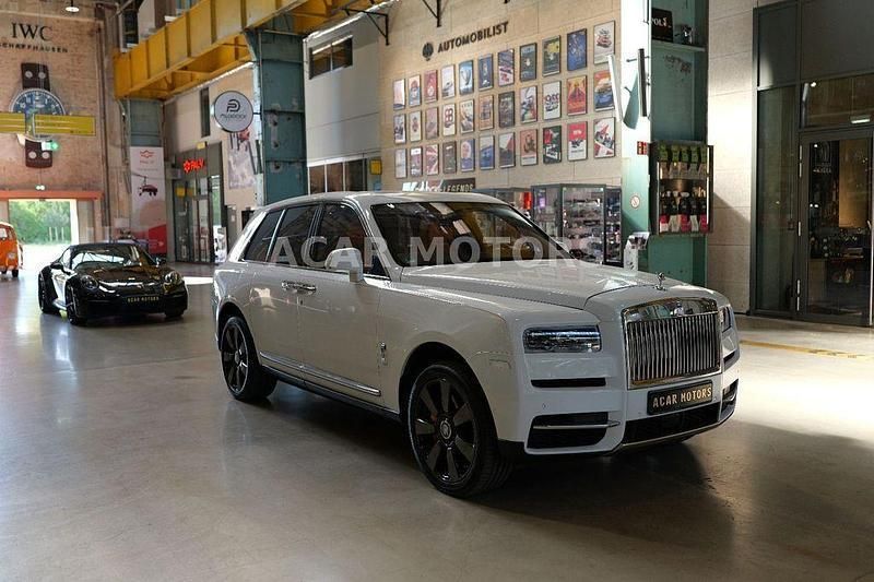 Weiß Gebraucht 2022 Rolls Royce Cullinan SUV | 379.610 € - Bild 1/4