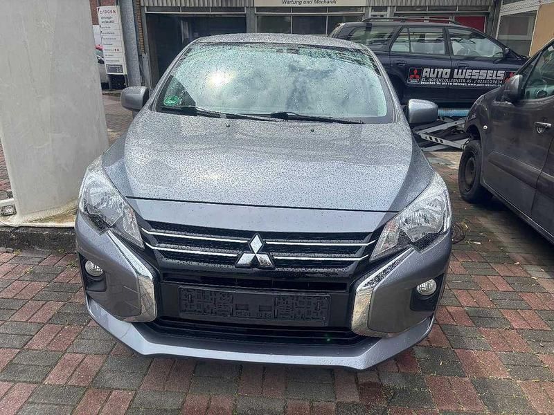 Grau Gebraucht 2022 Mitsubishi Space Star Select+ Limousine | 11.990 € (Fairer Preis) - Bild 1/4