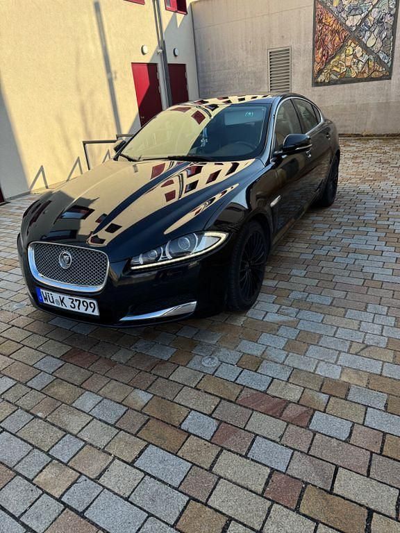 Schwarz Gebraucht 2011 Jaguar XF Limousine | 6.900 € (Fairer Preis) - Bild 1/4