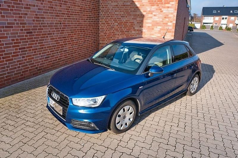 Blau Gebraucht 2015 Audi A1 Sportback Design Kleinwagen | 9.100 € (Guter Preis) - Bild 1/4