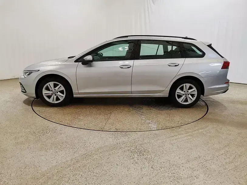 Gebraucht VW Golf VII Life 184 PS (135 kW) 2021 Reflexsilber metallic Kleinwagen