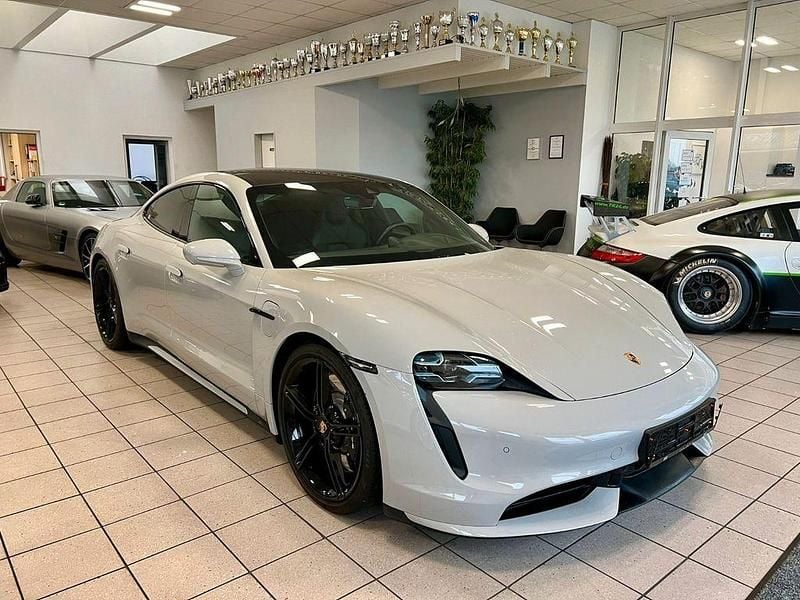 Grau Gebraucht 2021 Porsche Taycan Turbo Limousine | 71.400 € (Fairer Preis) - Bild 1/4