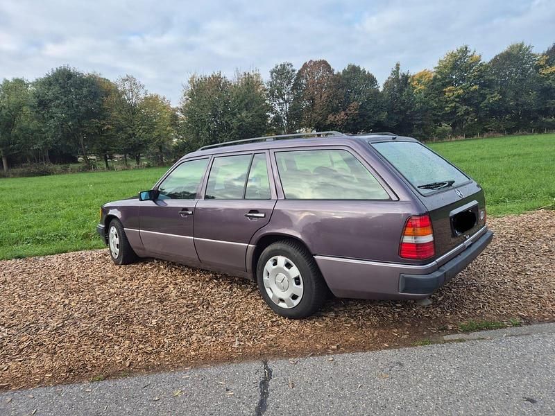 Gebraucht Mercedes 300 190 PS (139 kW) 1992 Kombi