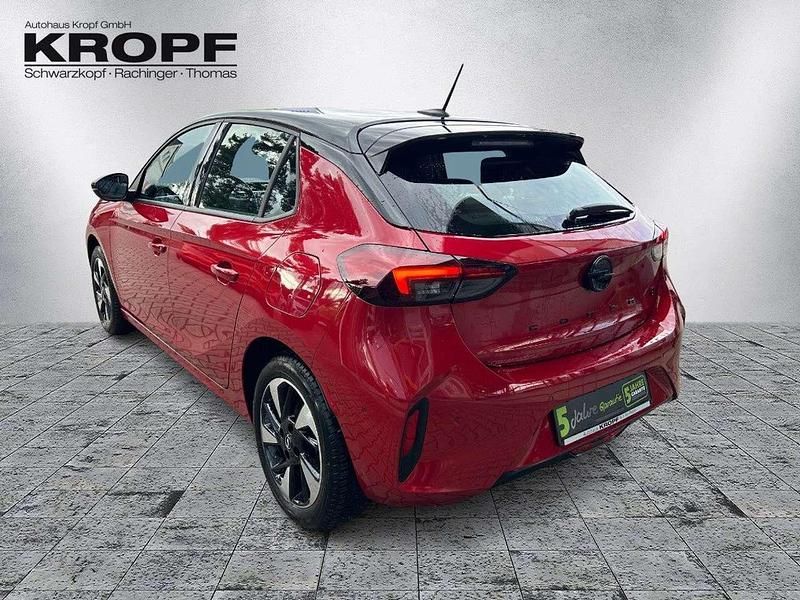 Gebraucht Opel Corsa-e 100 kW (136 PS) 2023 Lackierung peperoncino red/typ Kleinwagen