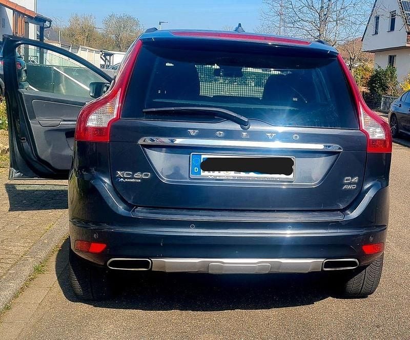 Gebraucht Volvo XC60 Momentum 246 PS (180 kW) 2013 Grau SUV