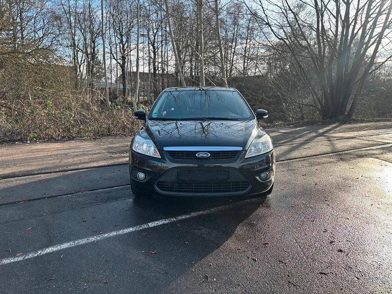 Schwarz Gebraucht 2009 Ford Focus Limousine | 1.500 € (Superpreis) - Bild 1/4