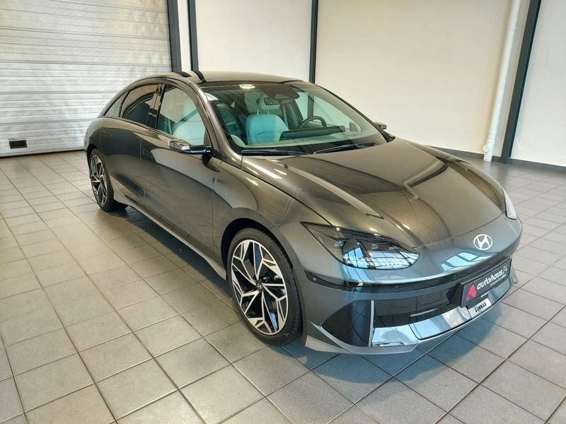 Grau Gebraucht 2024 Hyundai Ioniq 6 Limousine | 37.270 € (Fairer Preis) - Bild 1/4