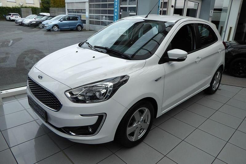 Weiß Gebraucht 2019 Ford Ka Plus Kleinwagen | 9.990 € (Fairer Preis) - Bild 1/4