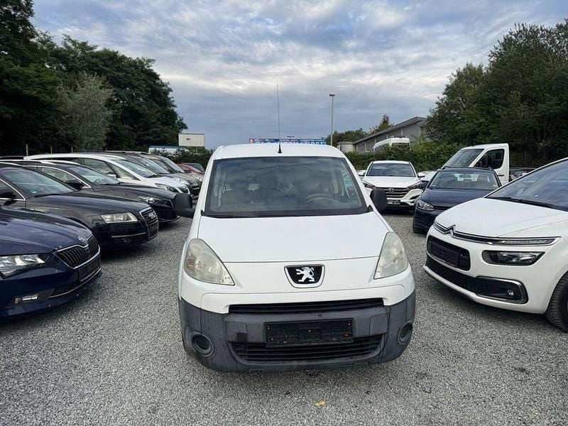 Weiß Gebraucht 2008 Peugeot Partner Comfort Van / Kleinbus | 1.888 € (Guter Preis) - Bild 1/4