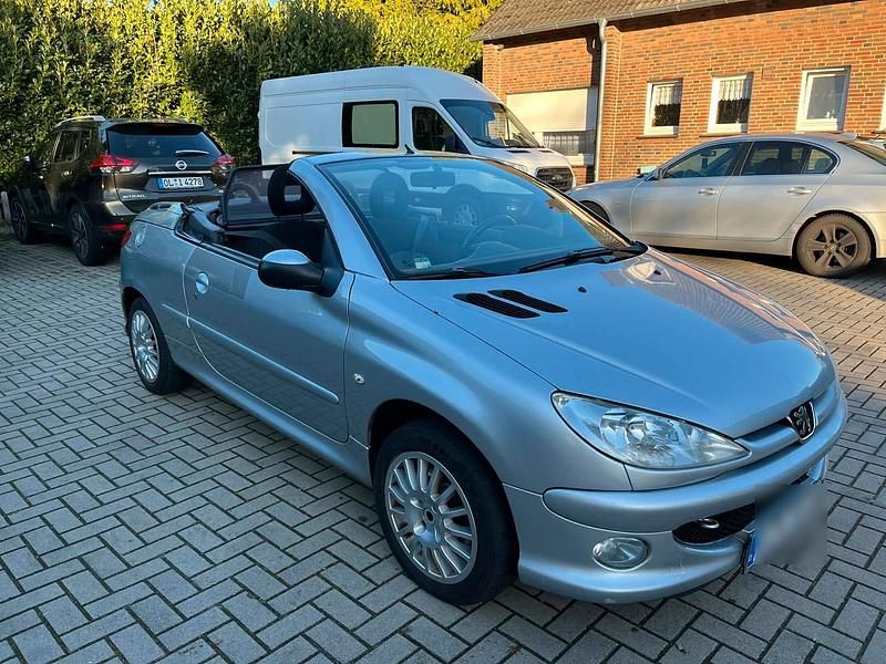 Silber Gebraucht 2005 Peugeot 206 CC Cabrio | 900 € (Guter Preis) - Bild 1/4