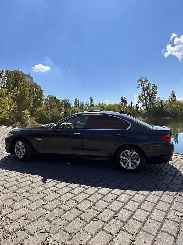 Second-hand BMW 525 218 CP (160 kW) 2013 Gri Berlinǎ