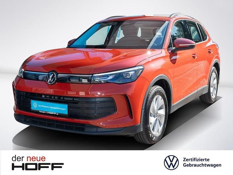 Rot Gebraucht 2025 VW Tiguan SUV | 31.375 € (Superpreis) - Bild 1/4