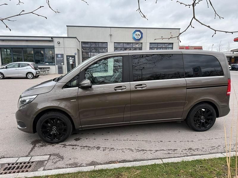 Gebraucht Mercedes V250 190 PS (139 kW) 2017 Schwarz Van / Kleinbus