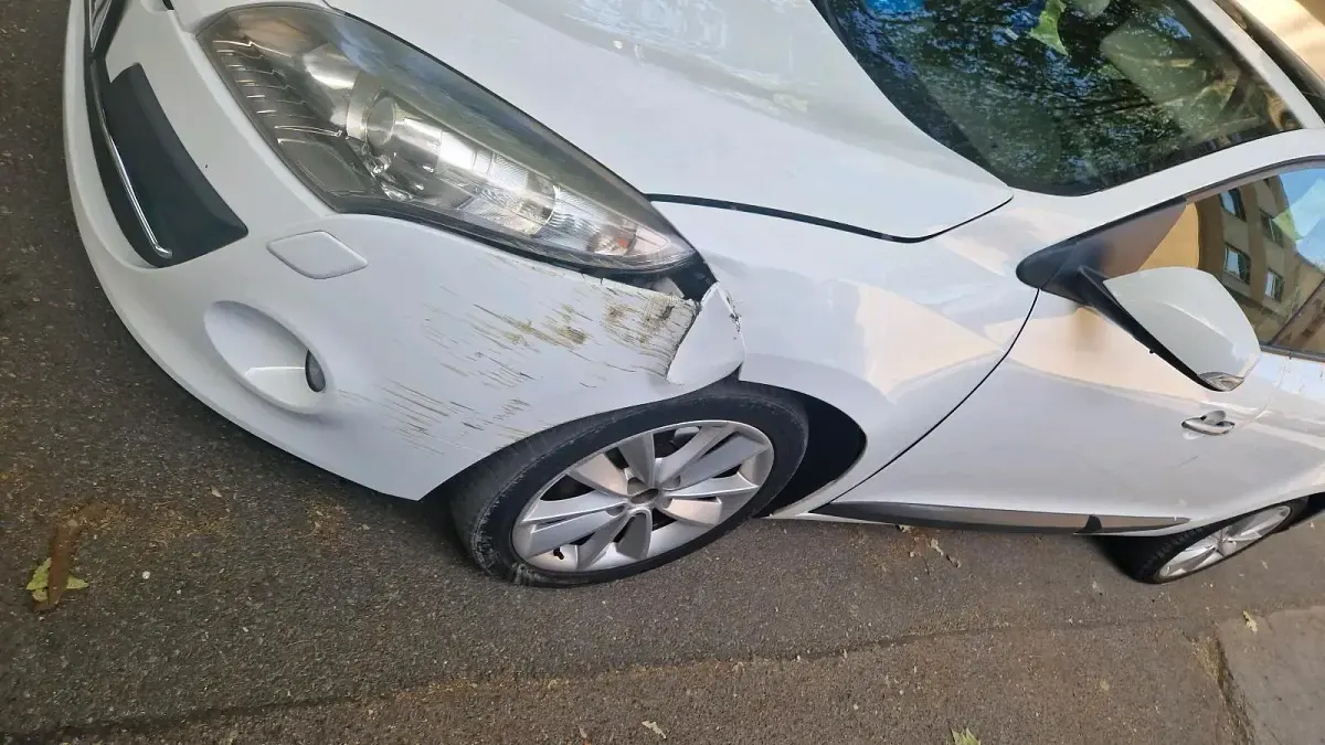 Gebraucht Renault Mégane Coupé 70 PS (51 kW) 2010 Weiß Coupé
