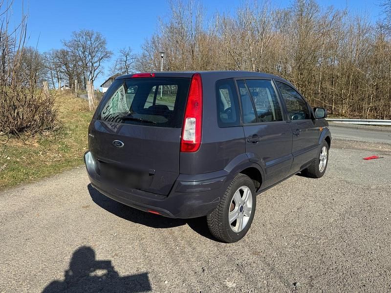 Gebraucht Ford Fusion 80 PS (58 kW) 2012 Grau Kleinwagen