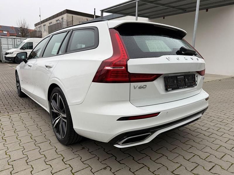Gebraucht Volvo V60 R-Design 250 PS (183 kW) 2019 Weiß Kombi