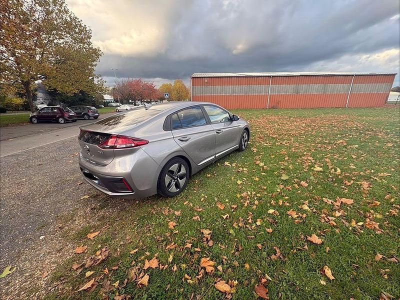 Beige Gebraucht 2022 Hyundai Ioniq Kleinwagen | 15.000 € (Fairer Preis) - Bild 1/4