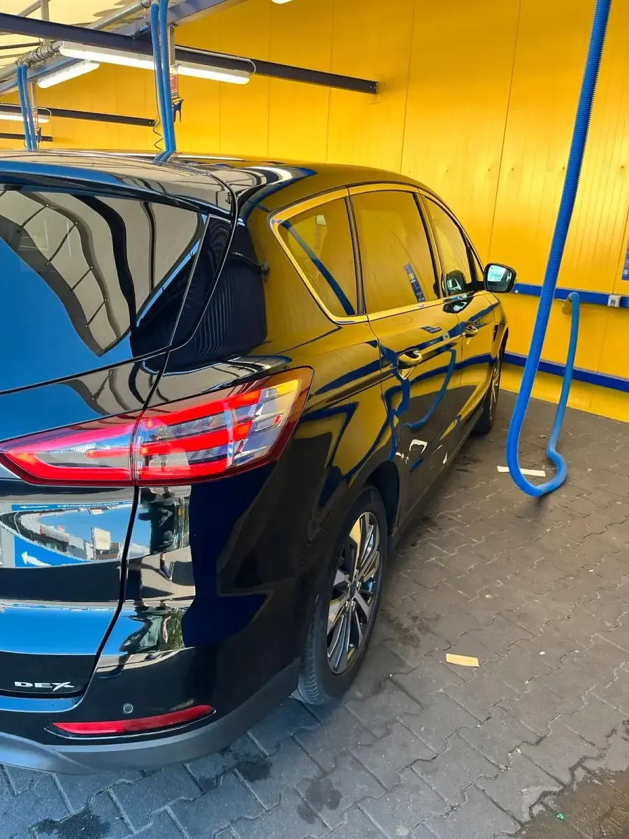 Gebraucht Ford S-MAX Titanium 190 PS (139 kW) 2019 Schwarz Van / Kleinbus