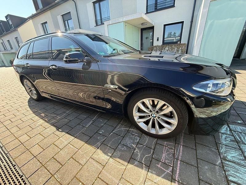 Gebraucht BMW 530 M Sport 258 PS (189 kW) 2016 Schwarz Kombi