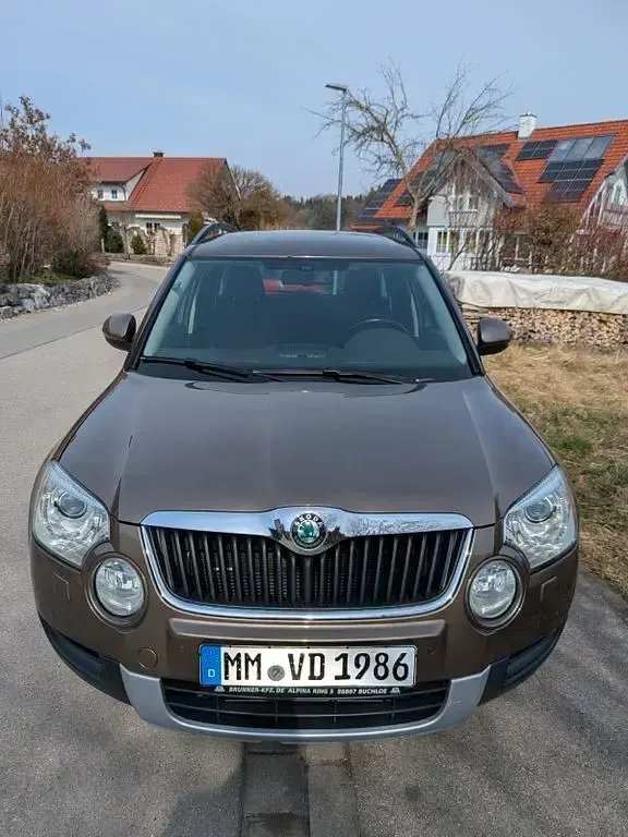 Gebraucht Skoda Yeti Plus Edition 105 PS (77 kW) 2012 Braun SUV