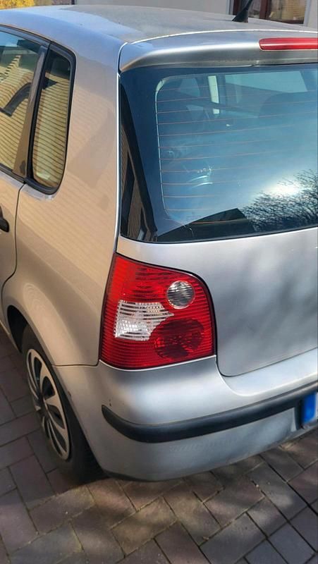 Gebraucht VW Polo 64 PS (47 kW) 2004 Silber Kleinwagen