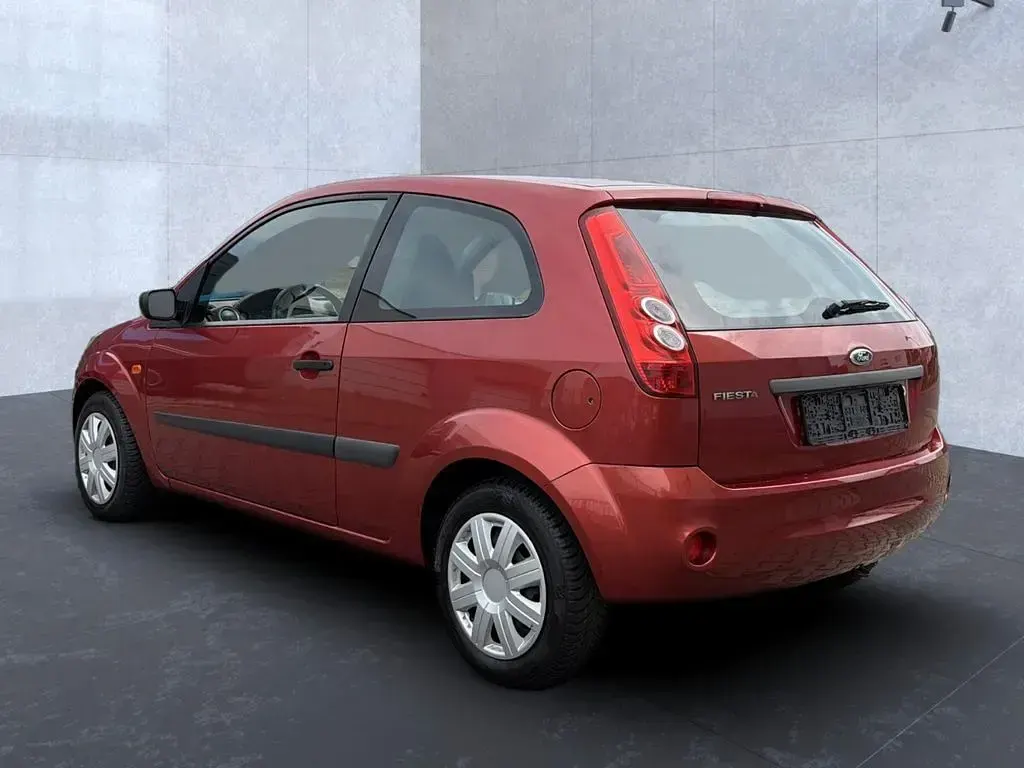 Gebraucht Ford Fiesta Trend 80 PS (58 kW) 2006 Rot Kleinwagen