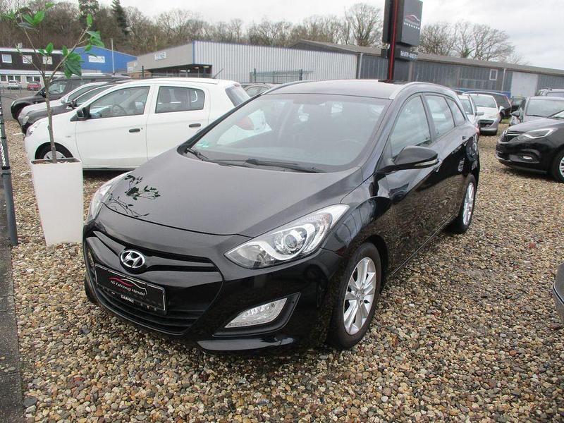 Gebraucht Hyundai i30 Trend 110 PS (80 kW) 2014 Schwarz Kombi